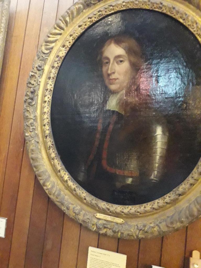 Richard Cromwell, heir to Oliver, resigned Protectorate